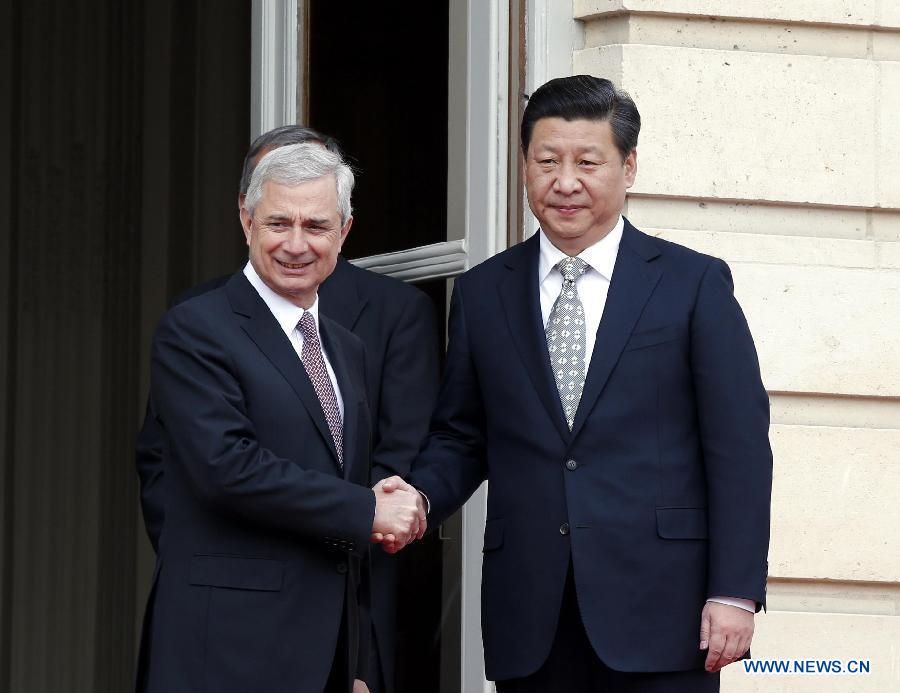 M. Xi appelle à des échanges parlementaires rapprochés entre la Chine et la France