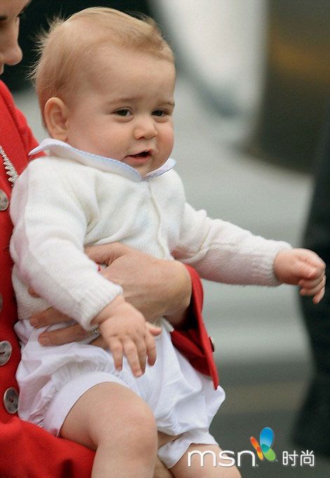 Météo capricieuse pour accueillir le Prince George (3)