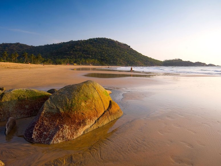 Ces dernières années, l'Etat indien de Goa attire de nombreux touristes grace à la qualité de ses plages. Si la plage de Palolem est par exemple très fréquentée, celle d'Agona est quant à elle bien plus calme et naturelle.